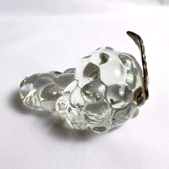 Clear Glass Grapes Sculpture Brass Leaf Mid-Century Modern Vintage Paperweight - Picture 4 of 10